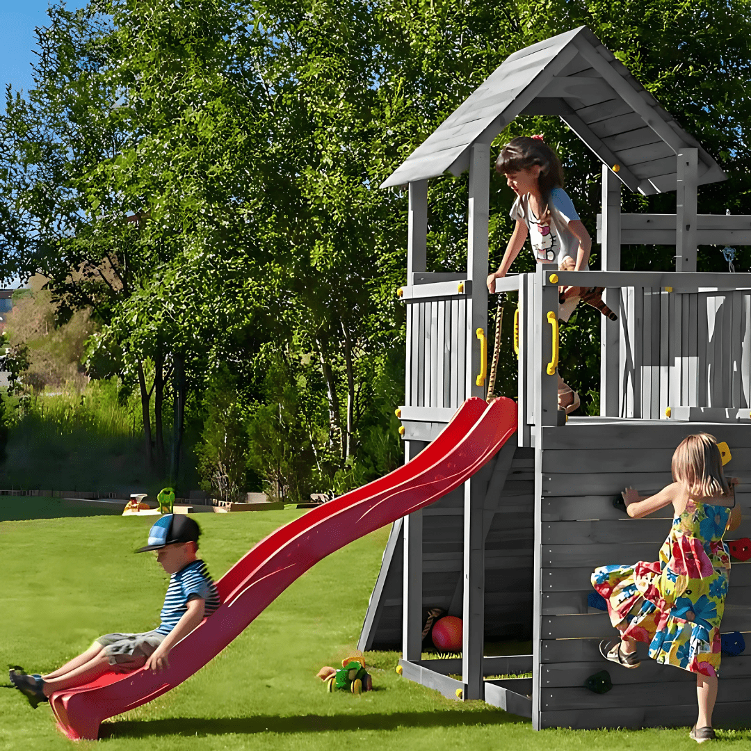Spielturm GOO CAROL 3 | Klettergerüst OUTDOOR | in 3 Farben | bis zu 10 Kinder | Holzdach - Kletterling – einfach Kind sein