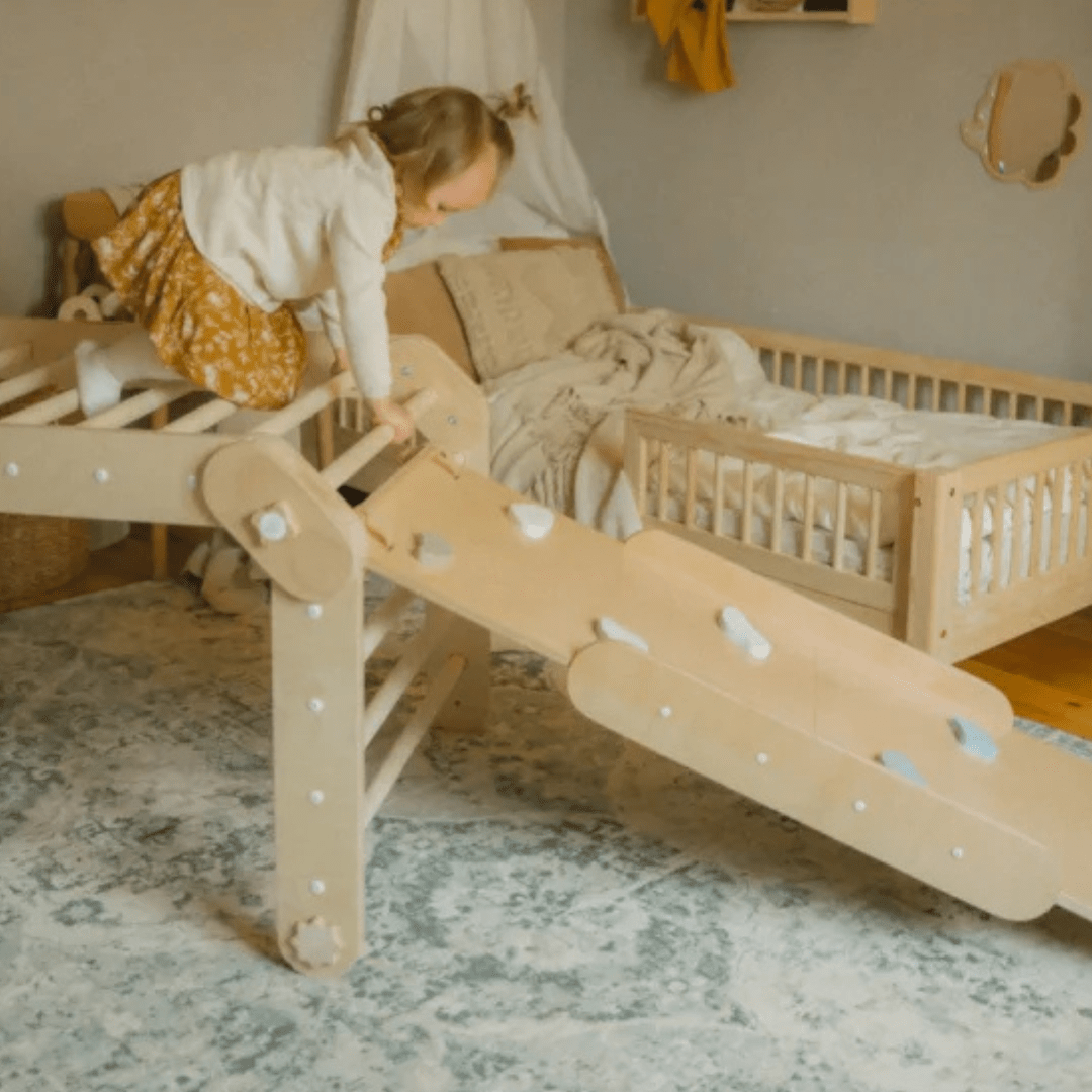 Transformer Kletterdreieck FULL MOON + 1 Rutsche | Natur | 30 Formen | 98 cm | Rutsche wählbar aus 6 Farben - Kletterling – einfach Kind sein