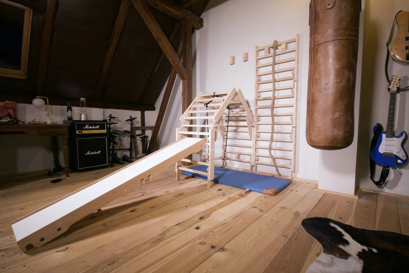 Sprossenwand | EMMA | 40 - in - 1 | EMMA | 200Kg belastbar I 3–99 Jahre | 40 Aufbauvarianten - Kletterling – einfach Kind sein