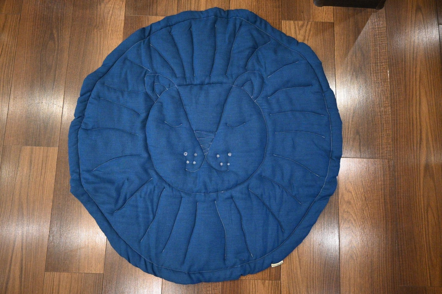 Sale Löwenköpfchen - Spieldecke aus Leinen & Bio Schafwolle | 4 verschiedene Farben Füllung: 500g, Kissenbezug: Leinen tiefseeblau - Kletterling – einfach Kind sein