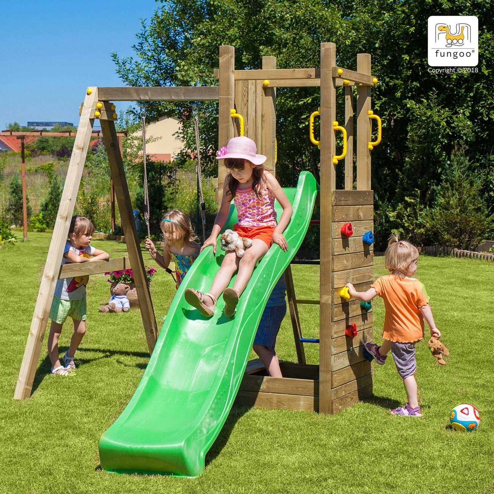 Spielturm FUNNY3 mit Sandkasten und Schaukel - Kletterling – einfach Kind sein