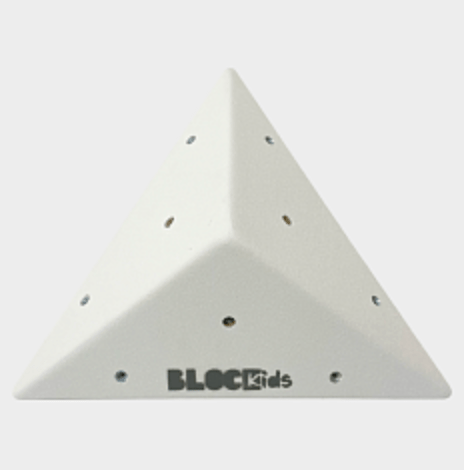 3D Klettervolumen BK | Gleichseitiges Dreieck groß | INDOOR | 1 Teil | 57 x 57 x 17 cm | Zubehör BK Kletterwände - Kletterling – einfach Kind sein