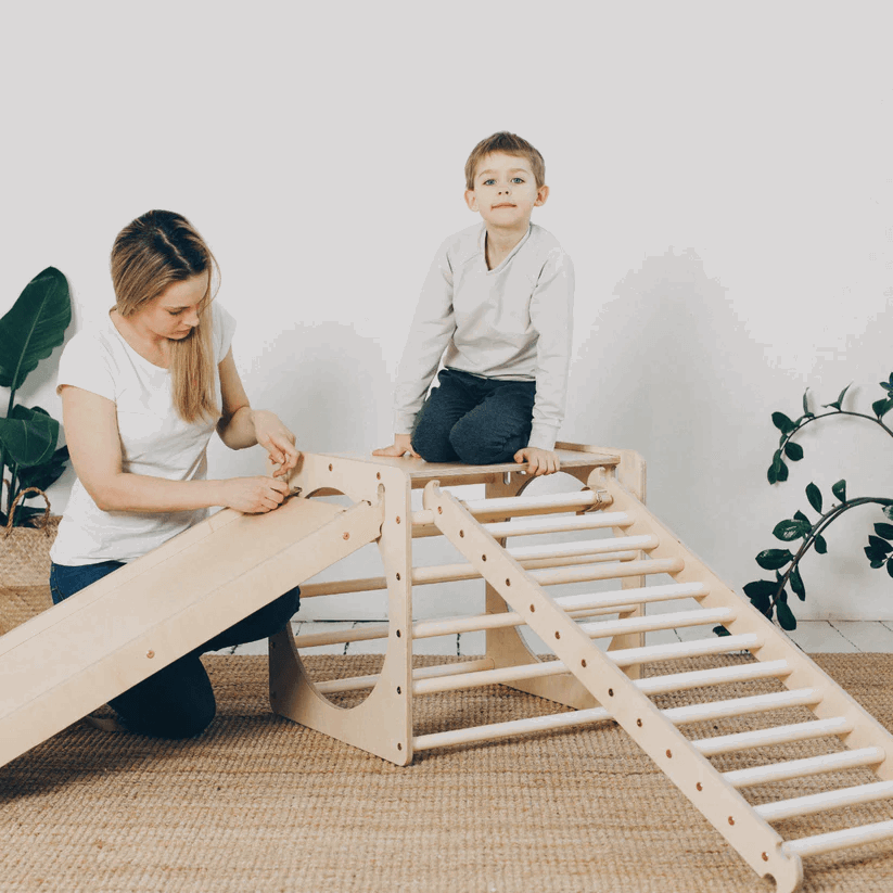 Spielset "Freunde" bunt - Kletterwürfel mit einer Kletter - und Rutschrampe - Kletterling – einfach Kind sein