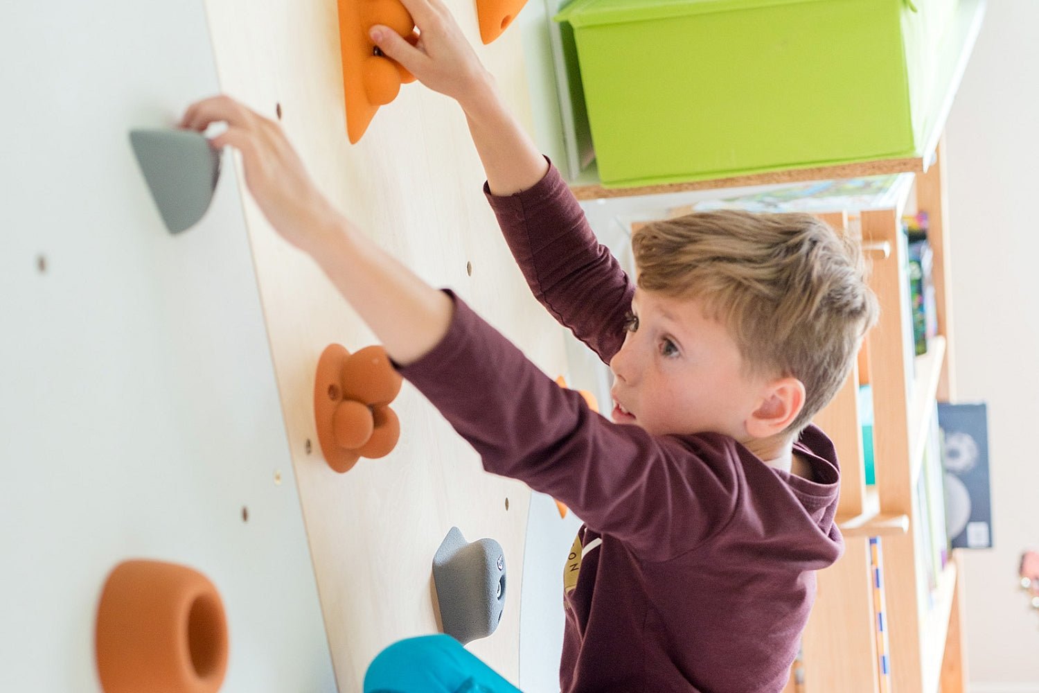 Einzelelement BK Dreieck rechts | Kletterwand BK INDOOR | 118 x 78 cm | 9 Loch - Kletterling – einfach Kind sein