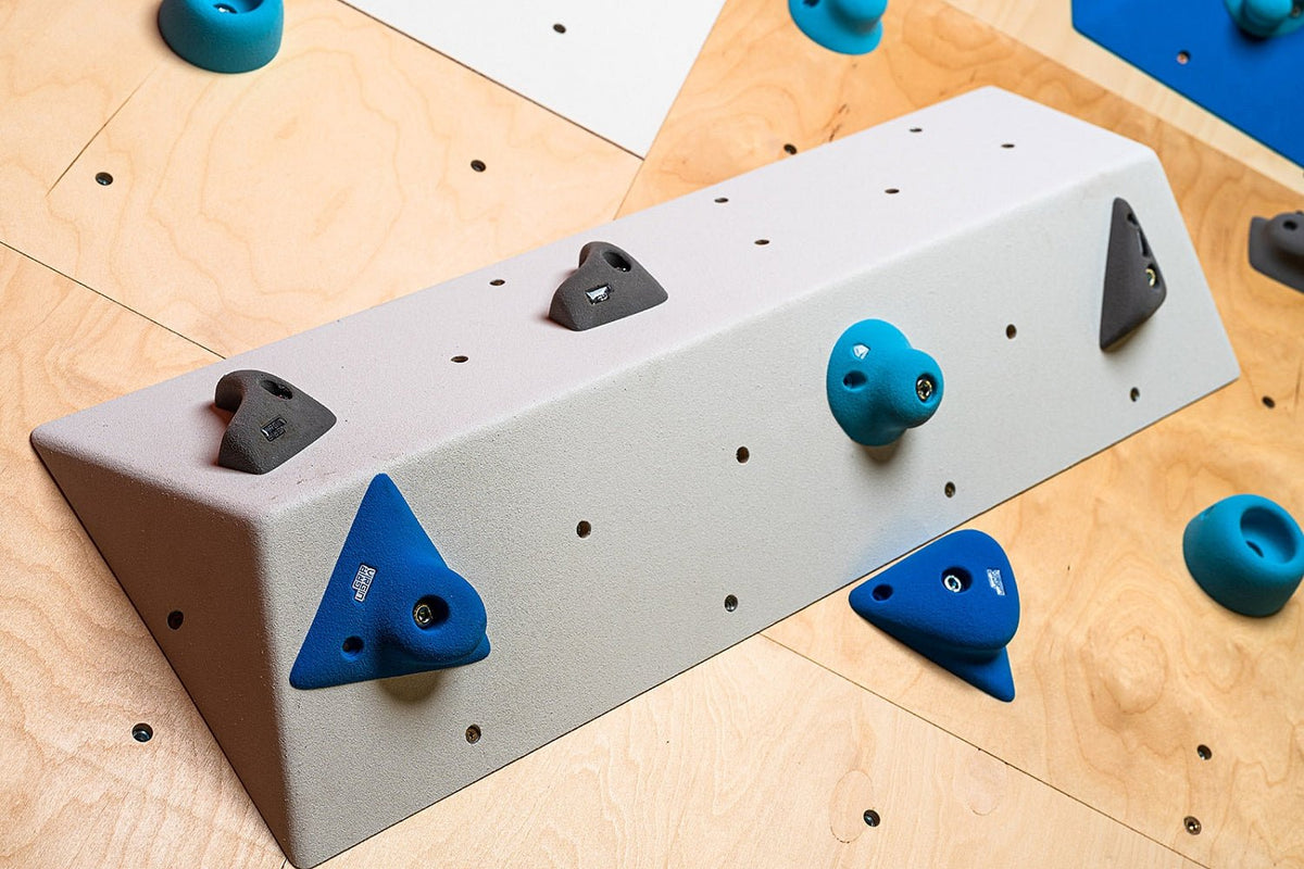 Einzelelement BK Dreieck rechts | Kletterwand BK INDOOR | 118 x 78 cm | 9 Loch - Kletterling – einfach Kind sein