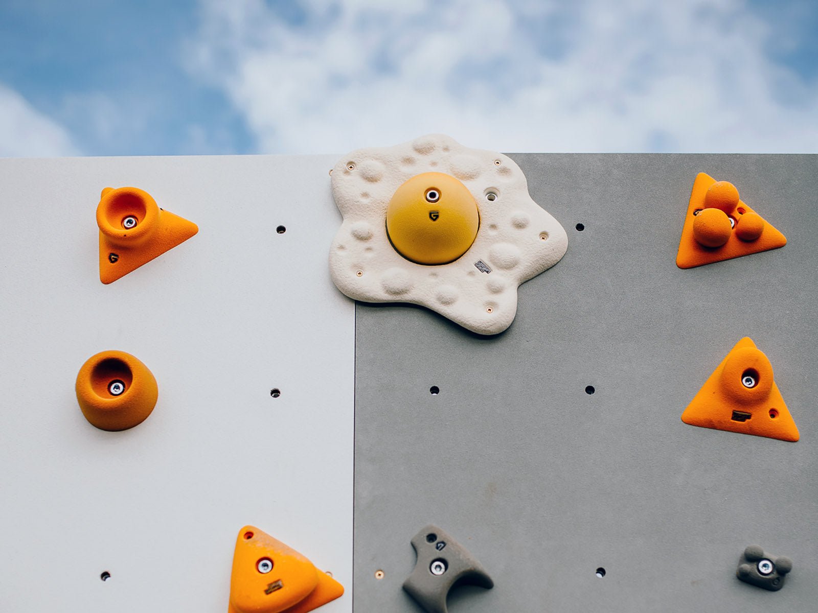 Einzelelement BK Dreieck rechts | Kletterwand BK OUTDOOR | 118 x 78 cm | 9 Loch - Kletterling – einfach Kind sein