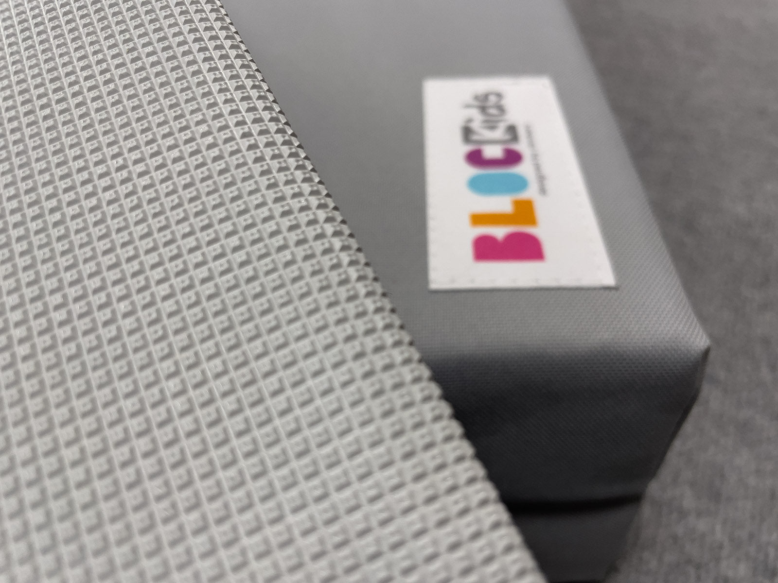 Fallschutzmatte BK PADDY INDOOR | 1 - 4 Teile | ab 78 x 78 cm | erweiterbar | Zubehör BK Kletterwände - Kletterling – einfach Kind sein