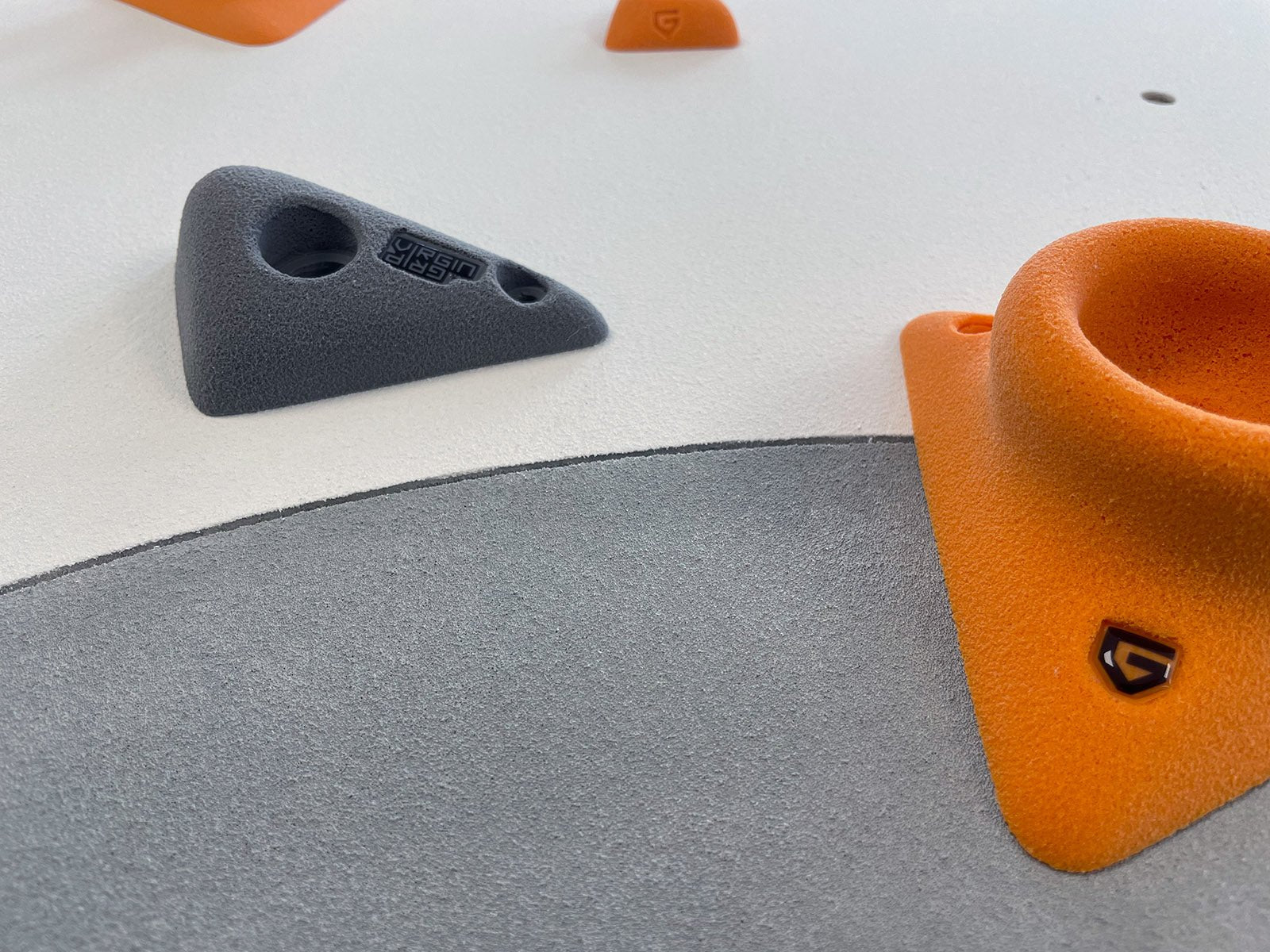 Einzelelement BK Dreieck rechts | Kletterwand BK OUTDOOR | 118 x 78 cm | 9 Loch - Kletterling – einfach Kind sein