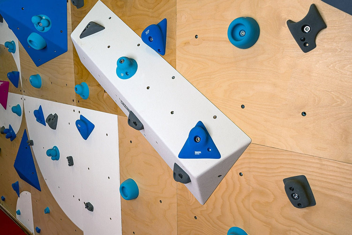 3D Klettervolumen BK DACH INDOOR | 1 Teil | 100 x 36 x 13 cm | Zubehör BK Kletterwände - Kletterling – einfach Kind sein