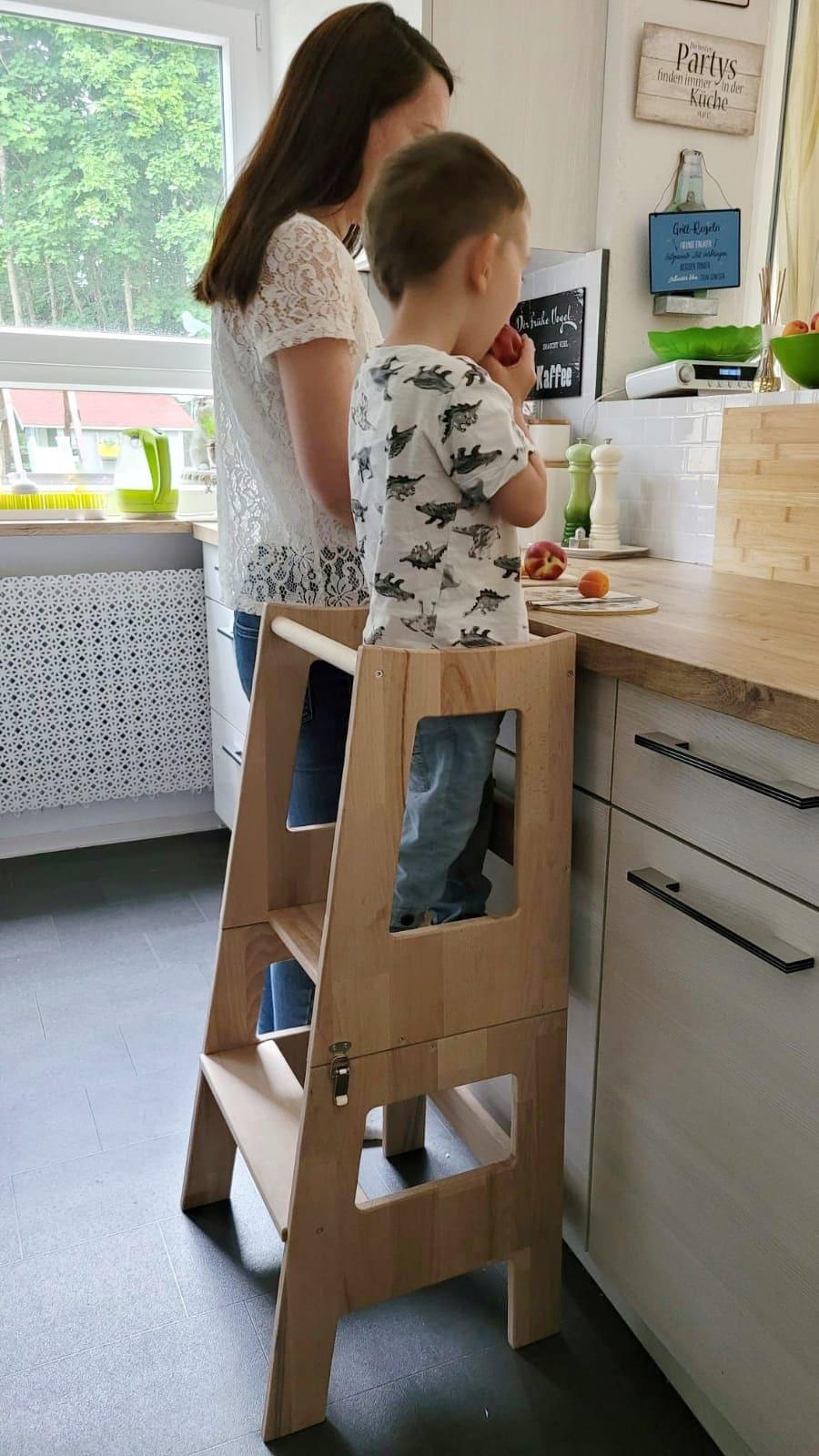 Lernturm SWUPP von PeterundDepi - 2 in 1 mit Kindertisch geölt - Kletterling – einfach Kind sein