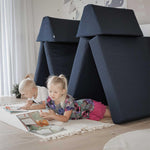 Universelles Kindersofa von monboxy in Navy Blau - Kletterling – einfach Kind sein
